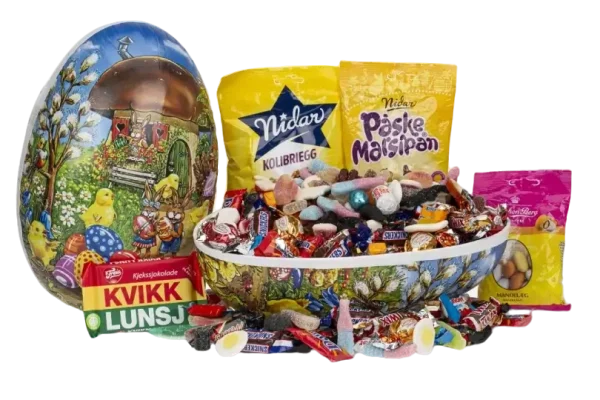 Klassisk påskeegg til ansatte fylt med smågodt, sjokolade og påskemarsipan